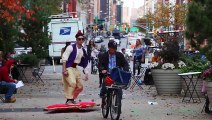 Aladdin et son tapis volant dans les rues de New York
