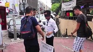 Blind Social Experiment Malaysia - Funny clip