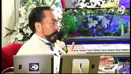 Allah Kendi dinine yardım edene, dünyada yardım eder.