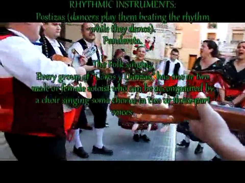 C.R.A. "Comarca Oriental" Barinas-Abanilla (Murcia) y "Grupo de Coros y Danzas Santa Cruz": learning how to dance jotas.