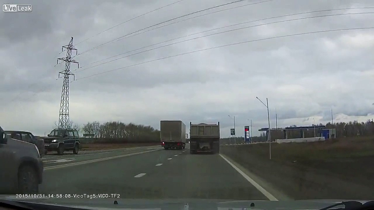 Truck accident in Russia 31.10.2015 ((NEWS))