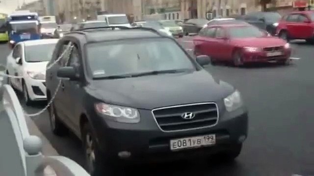 Чувак забил на эвакуаторы Москве! Ржака))))