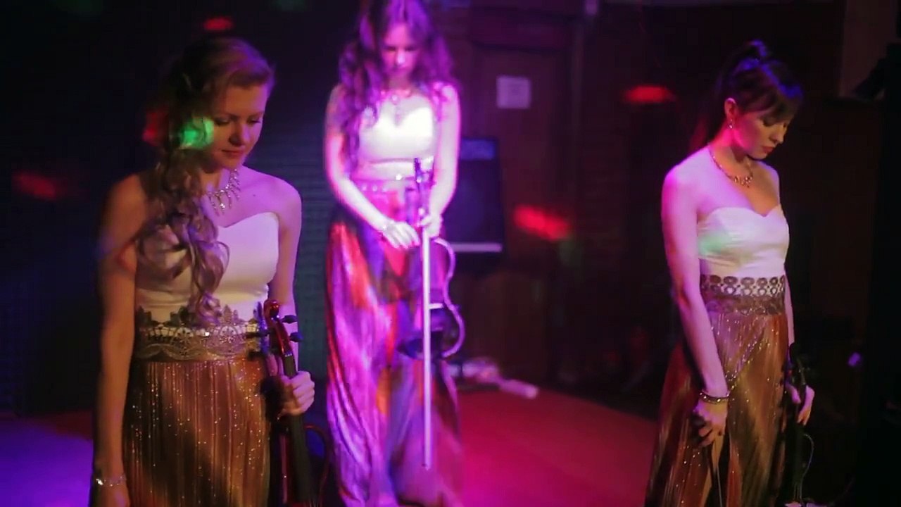 Violinist Anna Gold & Violin Show Laruan - Geige Show performace