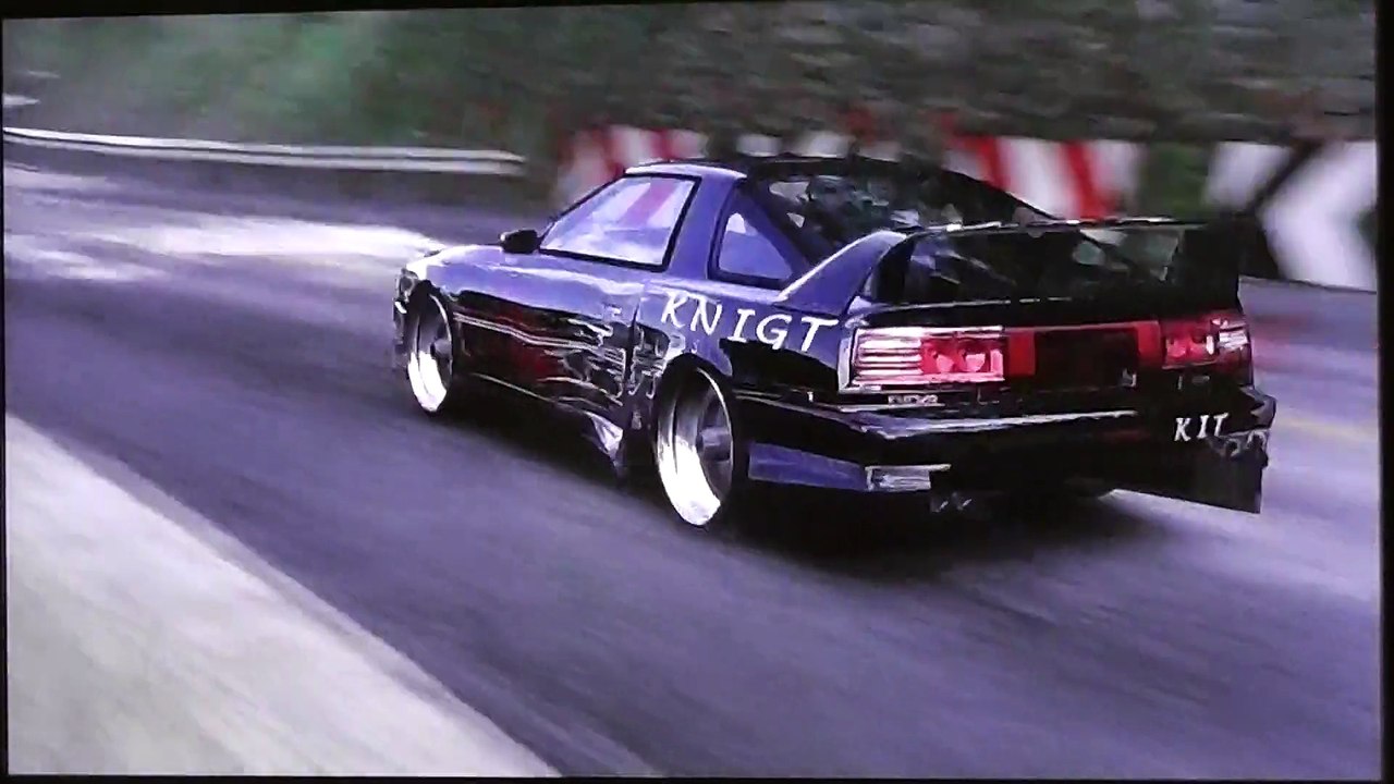 TOYOTA SUPRA BITURBO 4x4 au Japon sur le très difficile circuit de FUJIMI