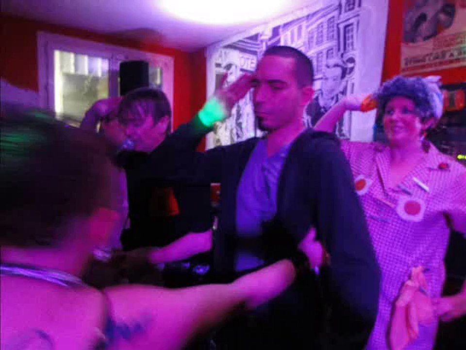 Pete Bentham and The Dinners Ladies