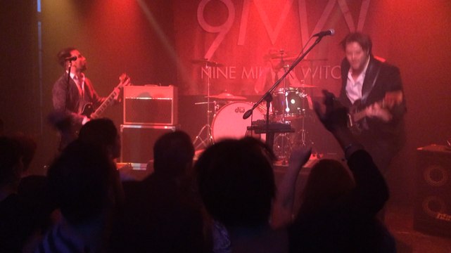 9 Million witches tourne un clip