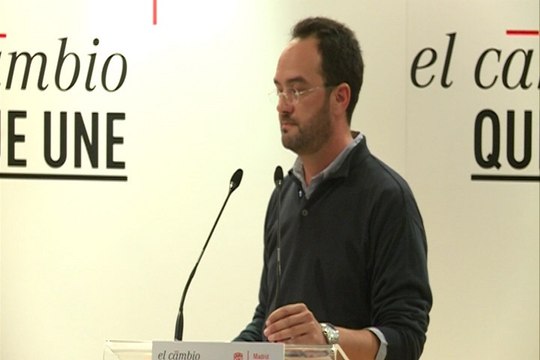 Hernando da bienvenida a Rajoy por negociar con PSOE