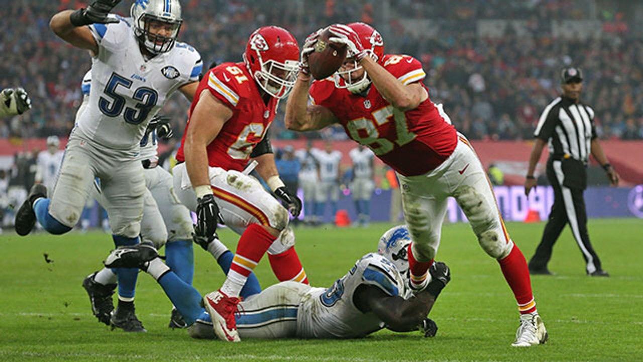 Chiefs Alex Smith finds Travis Kelce for 2-yard TD