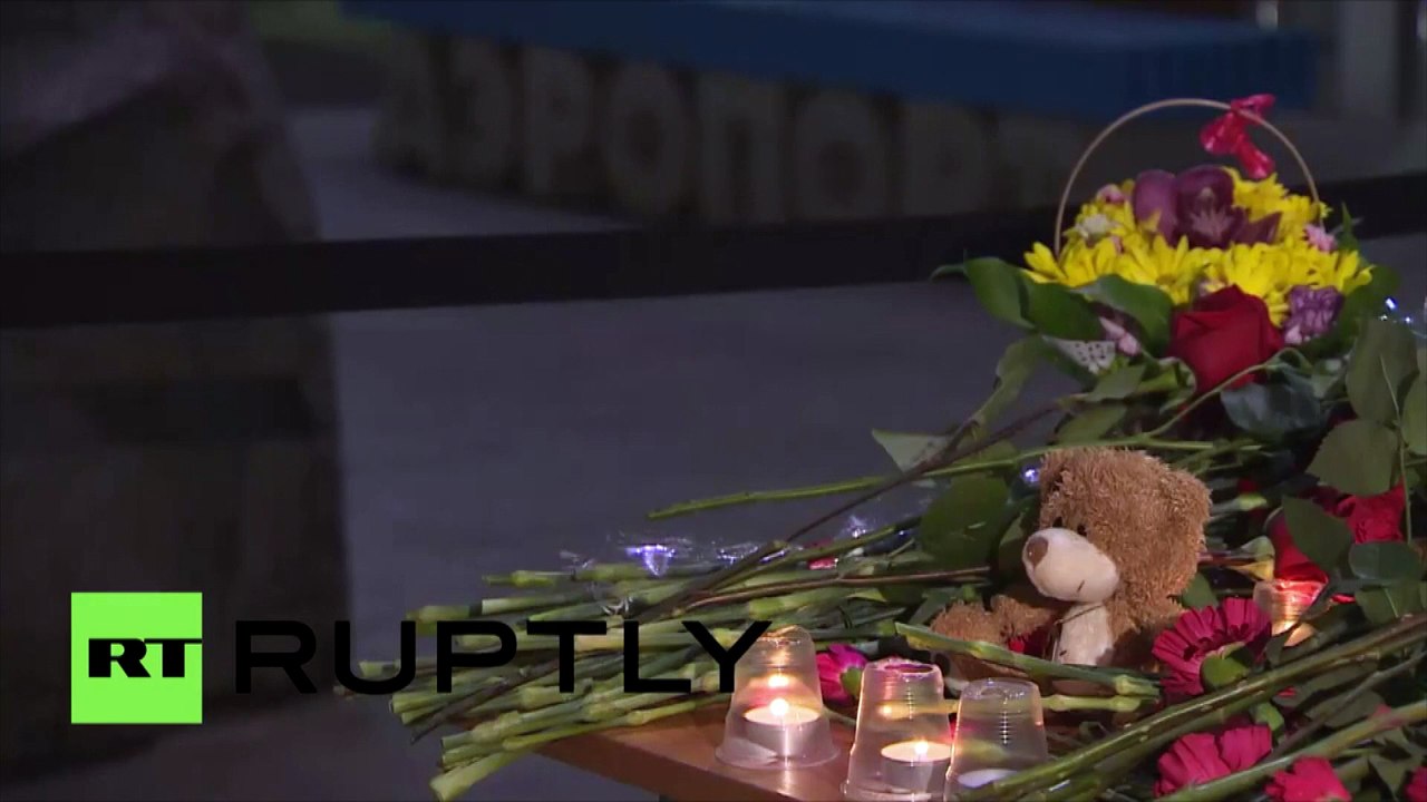 Saint-Pétersbourg : hommages aux victimes de la catastrophe de l’A321 de Kolavia