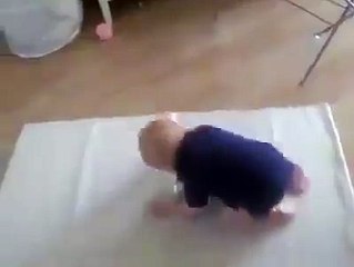 এত ছোট্ট বাচ্চা কত সুন্দর করে নামায পড়ছে দেখুন...