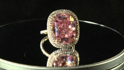 Gjenevë, ankand për diamantin e veçantë rozë prej 16.8 karat