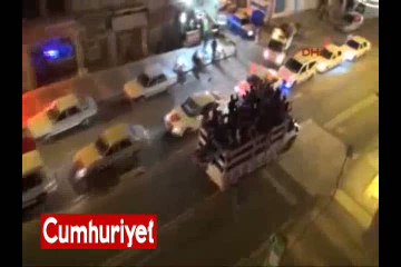 Kamyonet kasasında tehlikeli kutlama