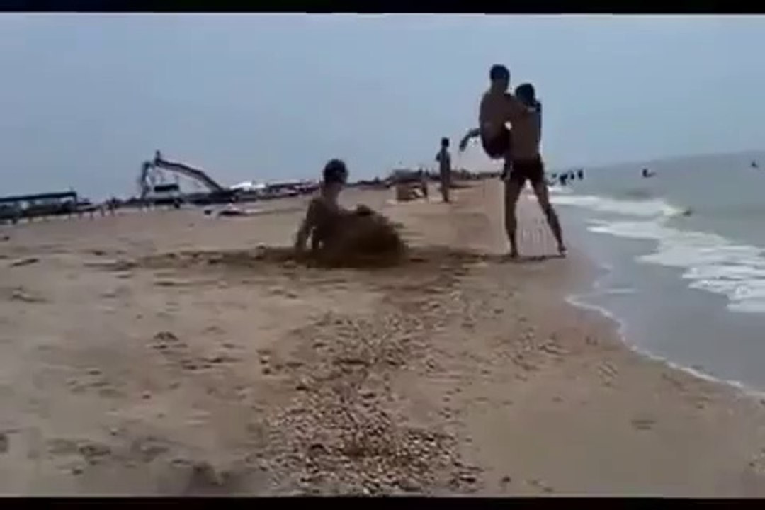гг