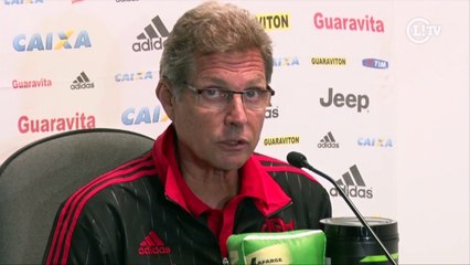 Oswaldo vê Fla melhor que o Grêmio e critica arbitragem por expulsão de Guerrero