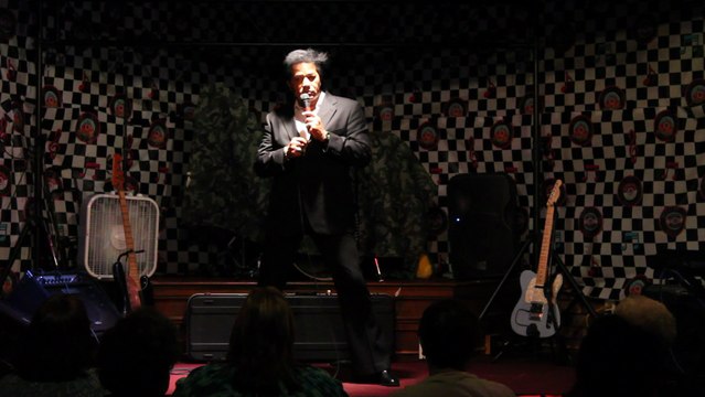 Robert Washington sings 'Way Down' Elvis Week 2015