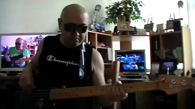 Luciano Pavarotti & James Brown it's a mans world HD720 Basscover Bob Roha