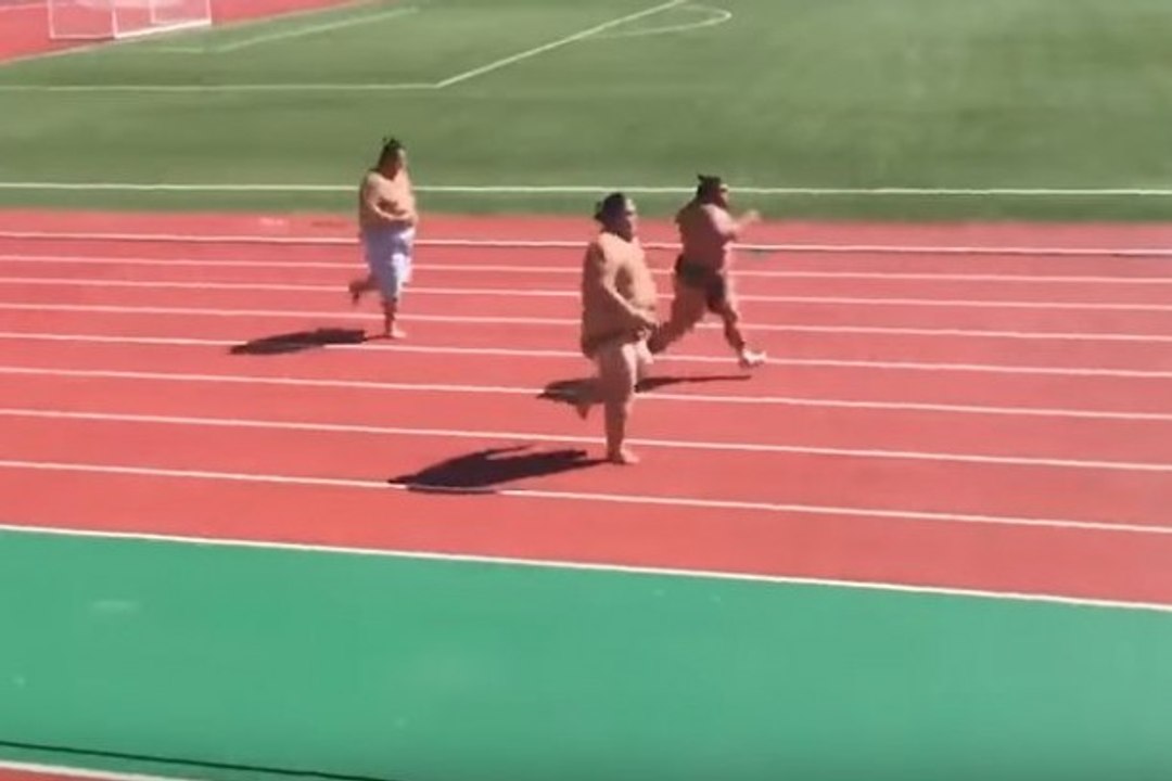 Esta carrera de Sumos es extremadamente rara y divertida