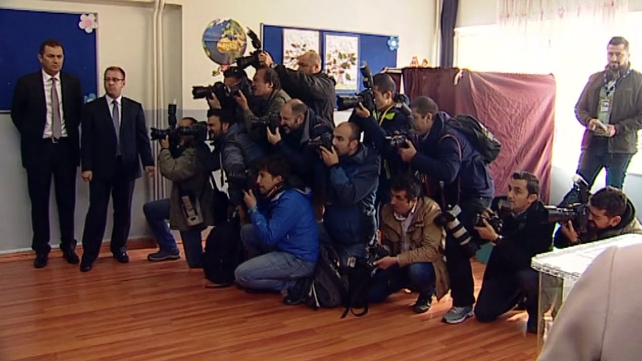 Triumph für Erdogan: AKP erobert absolute Mehrheit