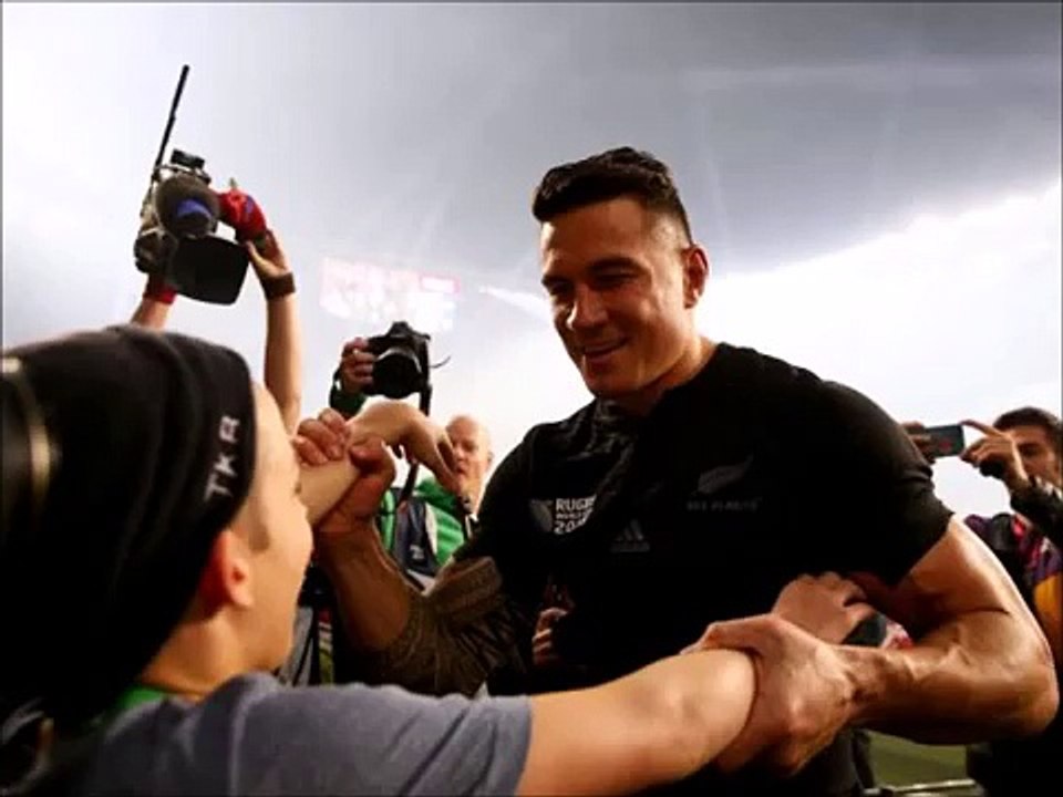 New Zealands Sonny Bill Williams Gives World Cup Winners Medal to Young Fan Tried to Hug