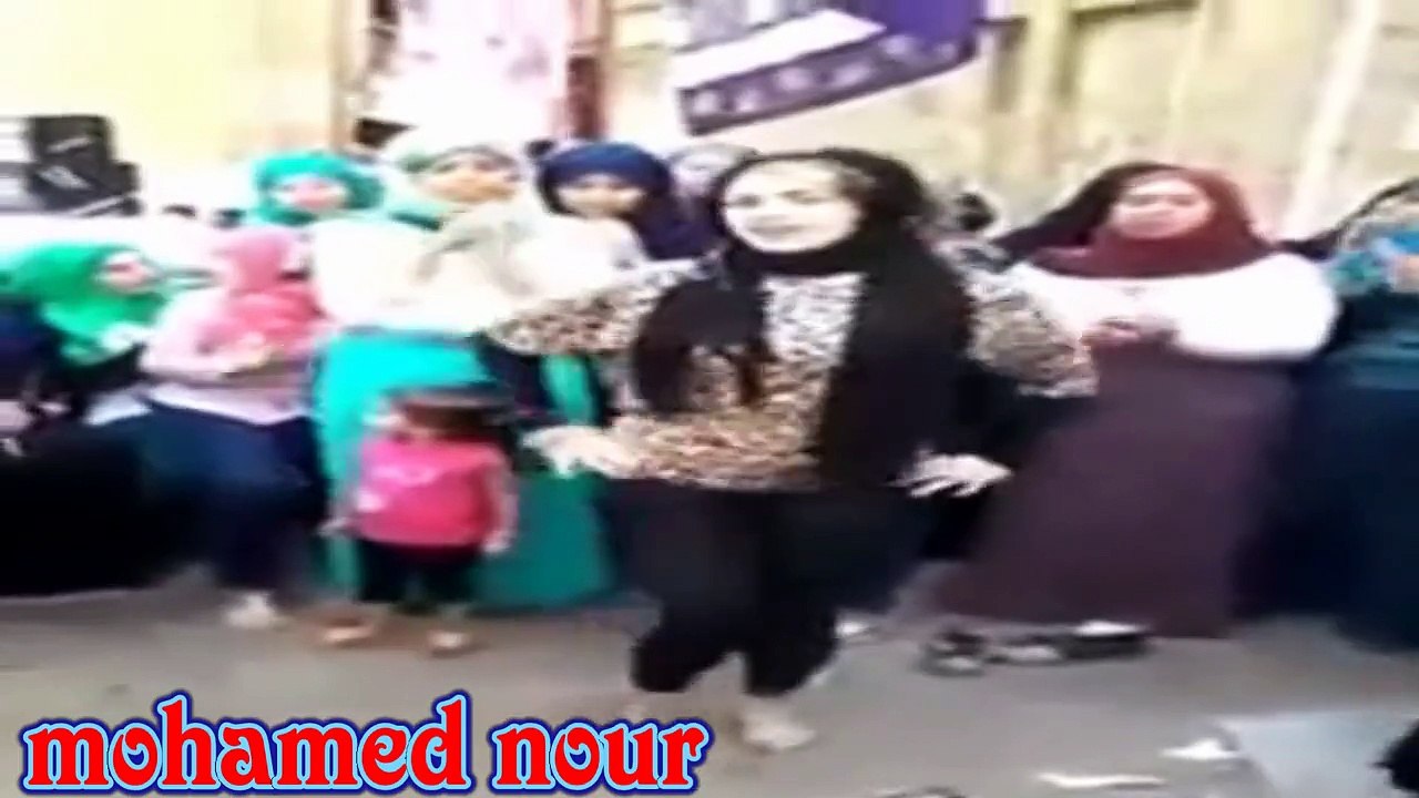 رقص فتاه يوم العيد لما البت الحلوه تعدي