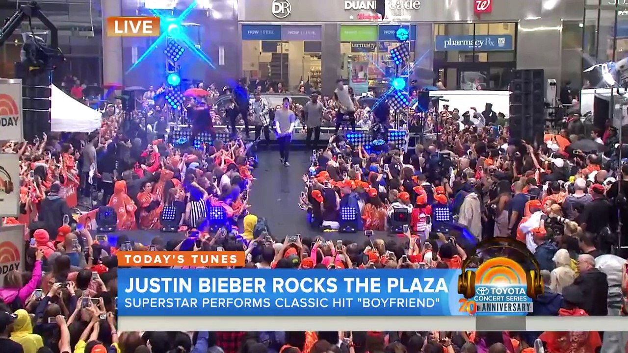 Justin Bieber - Boyfriend (Live on Today Show 2015)