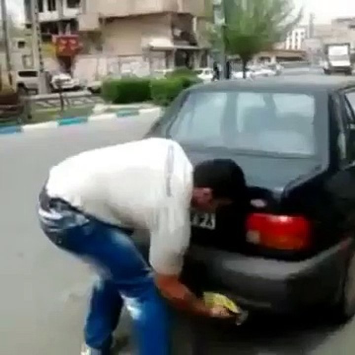 لا تحاول تحتك مع هذا الشخص