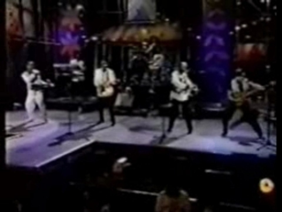 Con Funk Shun - Shake And Dance With Me
