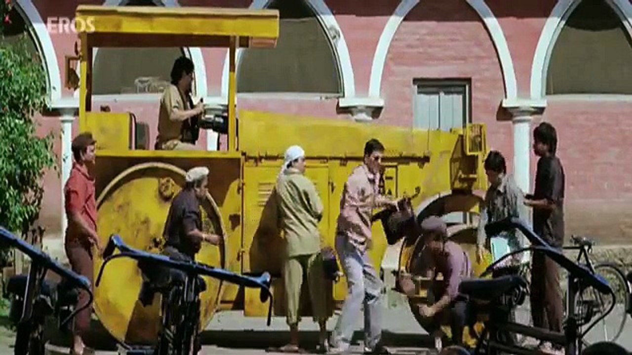 Akshays comedy act with Johnny Lever Khatta Meetha