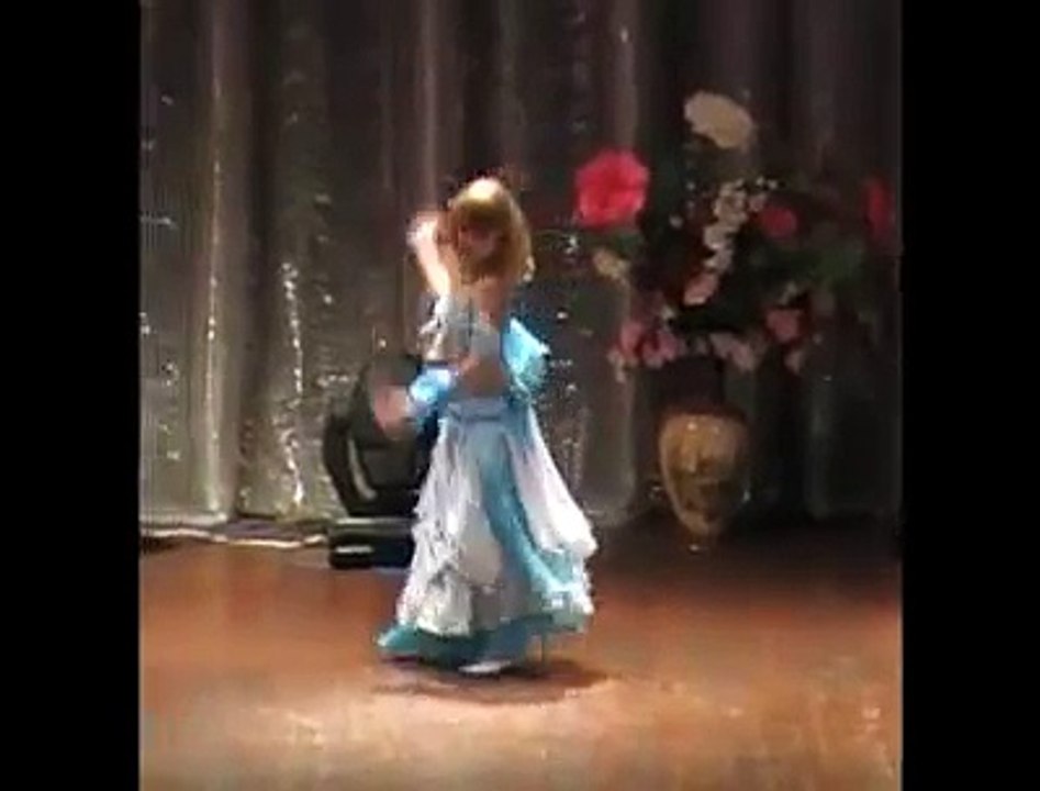 A bouquet of Young Bellydancer : blonde 2