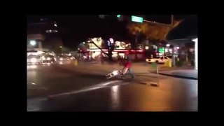 Video divertenti Motocicletta pazzi, incidente in moto. Da morire dalle risate #10