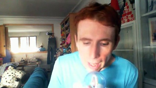 Wiwi égratigne on la chante de Régine