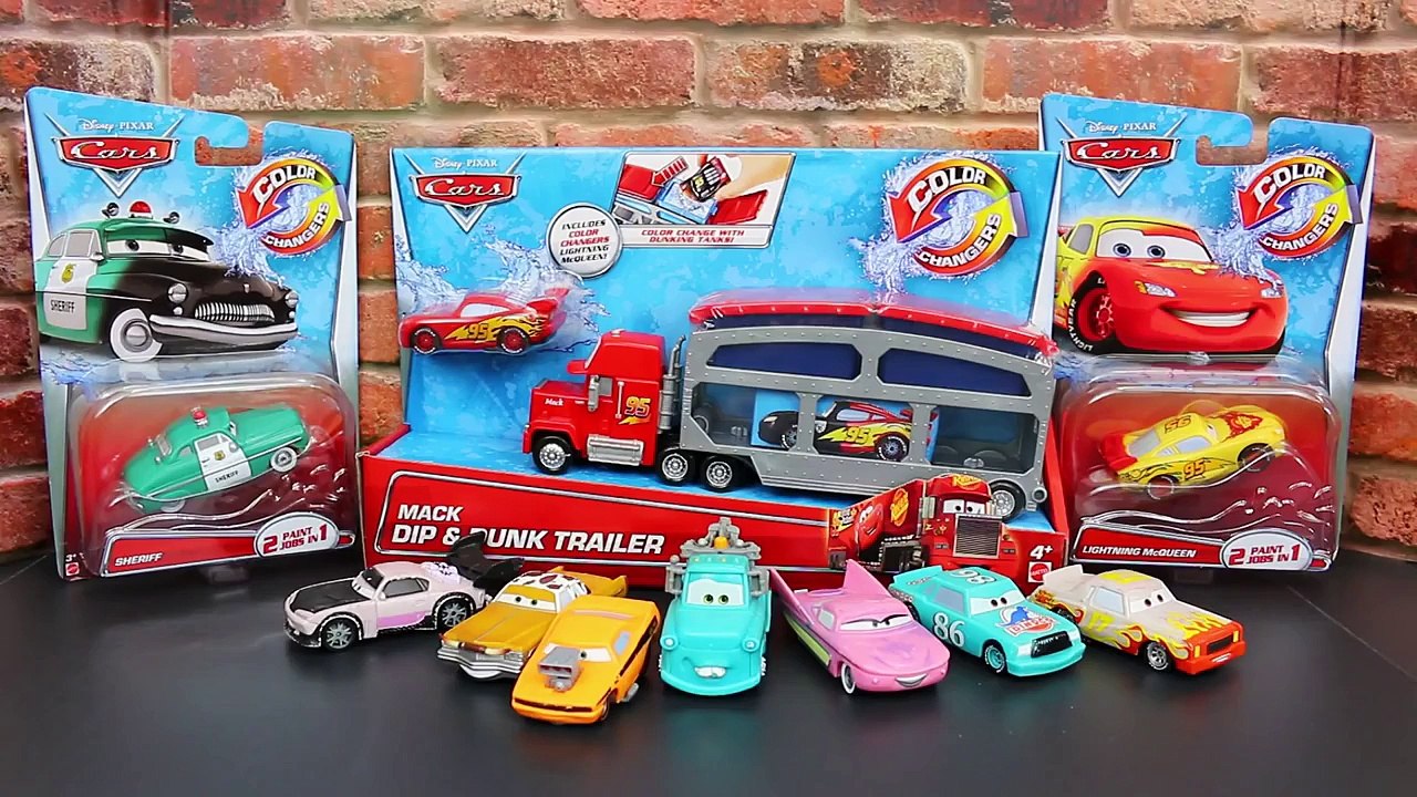 Disney Cars NEW 2015 Color Changers Lightning McQueen Sheriff +Mack Dip & Dunk Trailer Toy