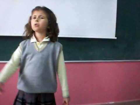 Canım Öğretmenim Şiirini Dinle