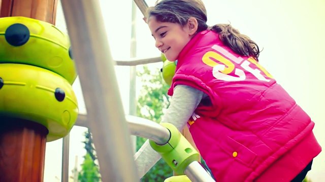 Πώς θα τη βγάλω Πάνος Κιάμος | Pos tha tin vgalo Panos Kiamos Video Clip