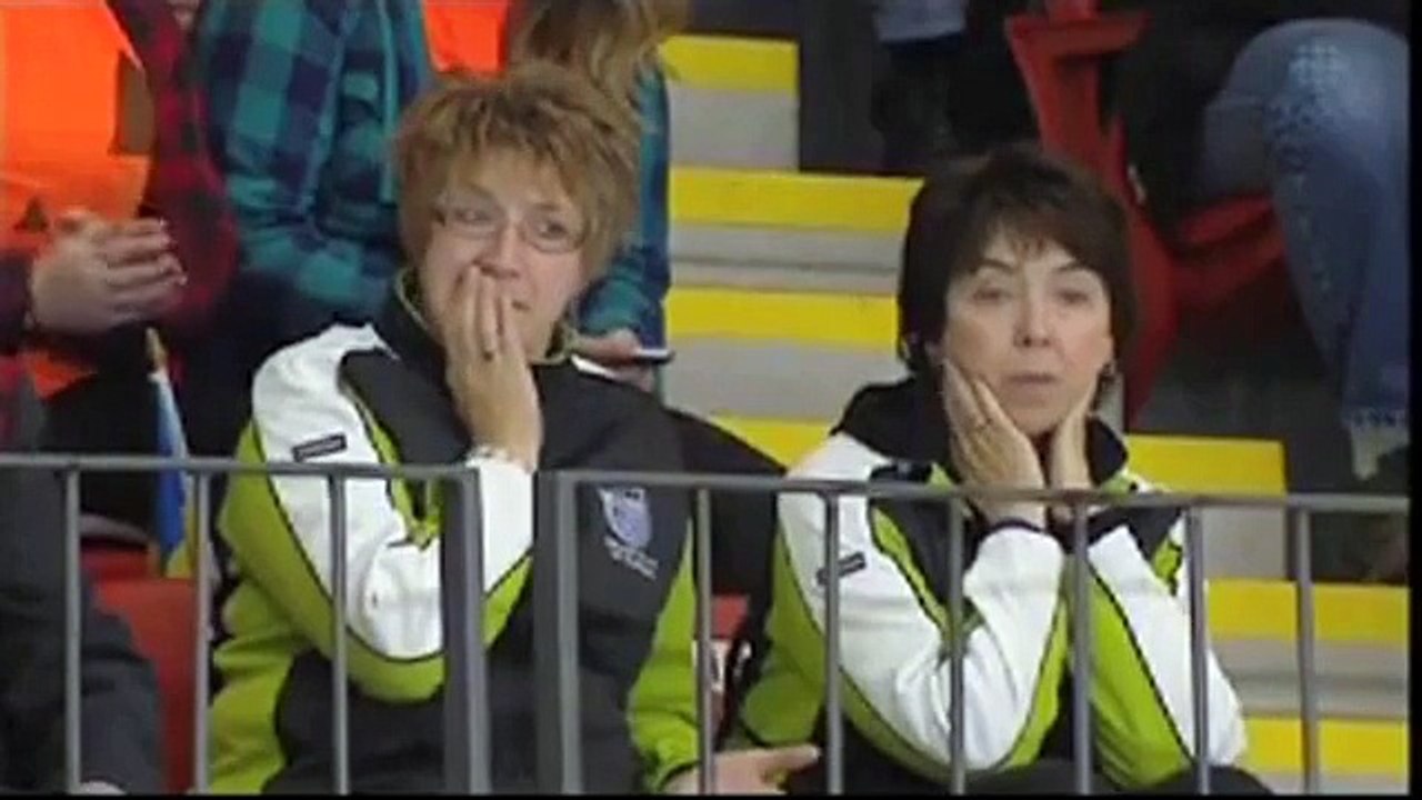 Le curling, un sport dangereux - chute