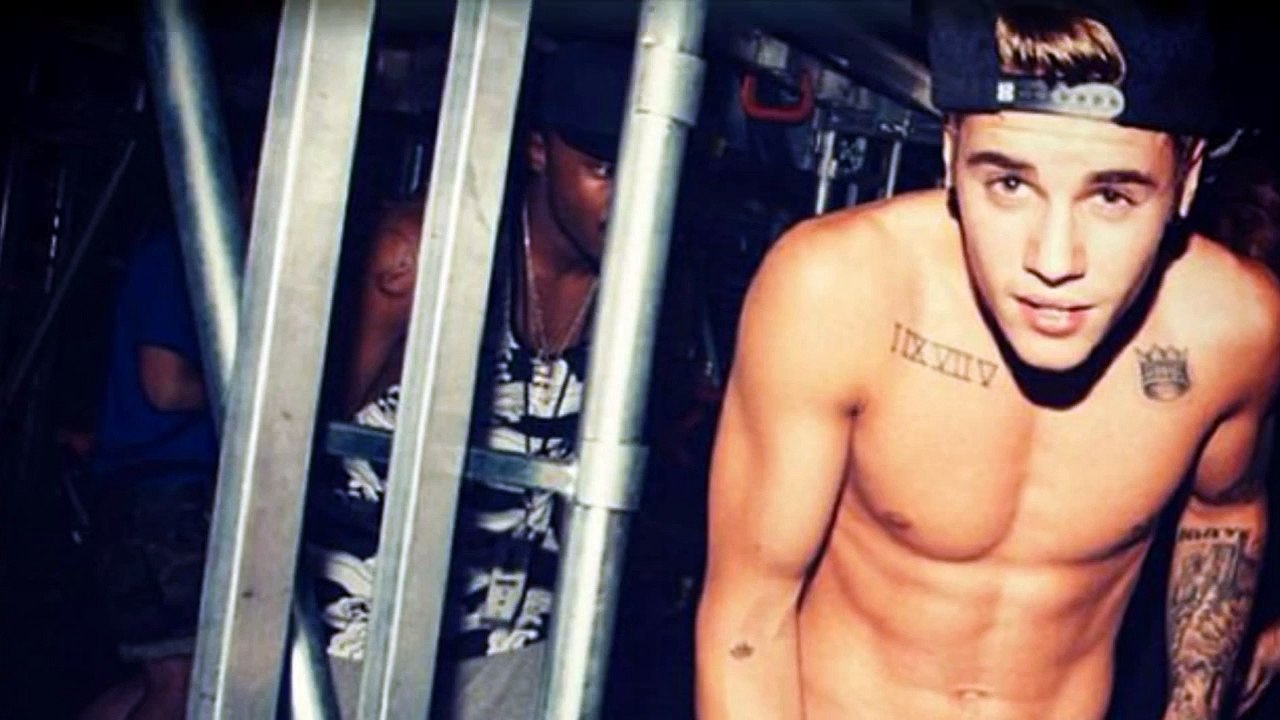 Justin Biebers Sexy Muscles 2014!
