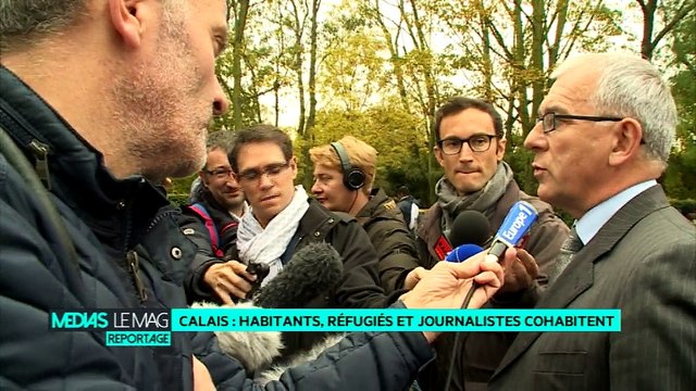 Calais : habitants, réfugiés et journalistes cohabitent