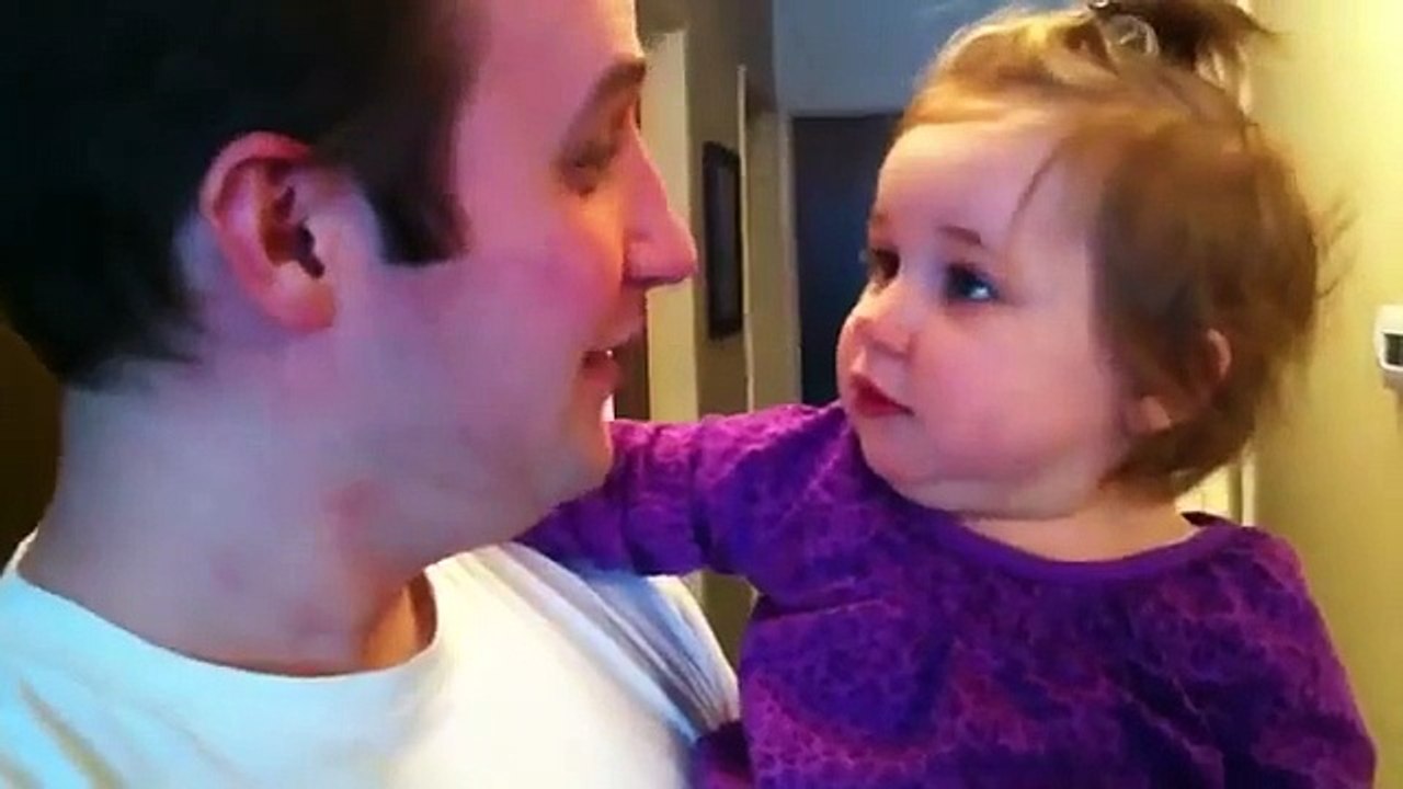 爸爸剃鬍子後寶寶反應太好笑了Dad shave reaction so funny baby
