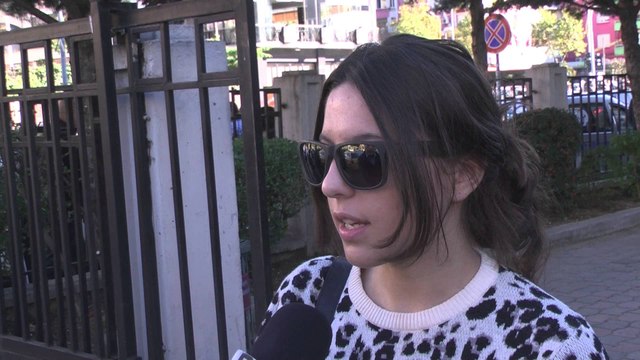 Report TV - Arsimi, ja studentja që qëlloi me vezë kryeministrin Rama