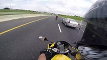 Une moto à 300 km/h