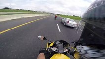 À quoi ressemble une moto qui roule à 300 km/h ?