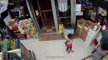 LiveLeak - Woman Schools Young Girl In Shoplifting 101