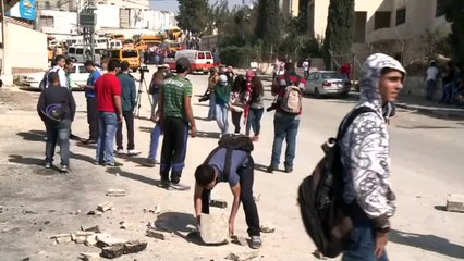 تظاهرة للطلاب الفلسطينيين في بلدة ابو ديس القريبة من القدس