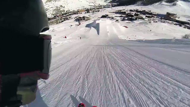 Le freeskier Jeremy Pancras réalise un quadruple au frostgun