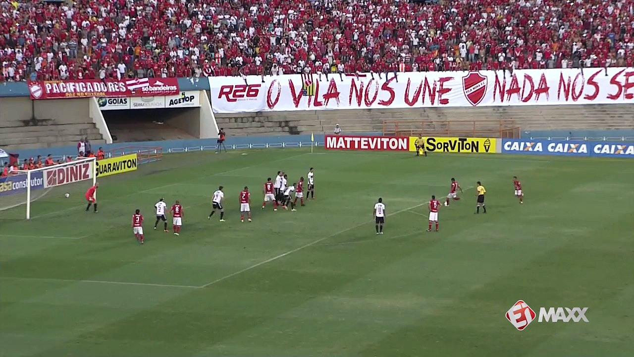 ANULOU! Após toque de Vinícius Simon, Frontini marca, mas o juiz anula