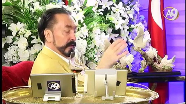 Atatürk gerçek bir beyefendi, çok nezih, zevkli, şık bir insandı