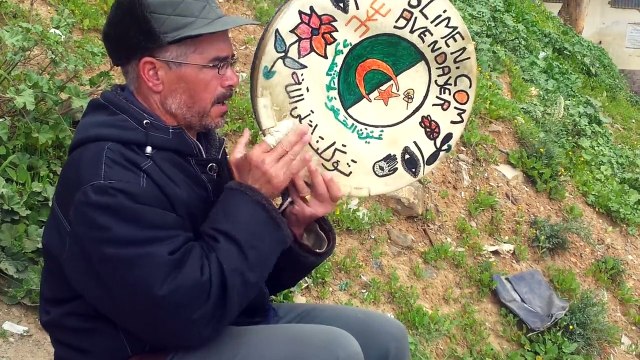 AKBOU je dit Bravo à ce kabyle magnifique chanson