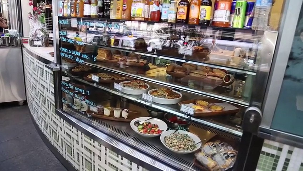 Free Magic Tricks Revealed׃ Cool False Sleight Of Hand Move! ft. Josh Norbido Magician best magician in the world