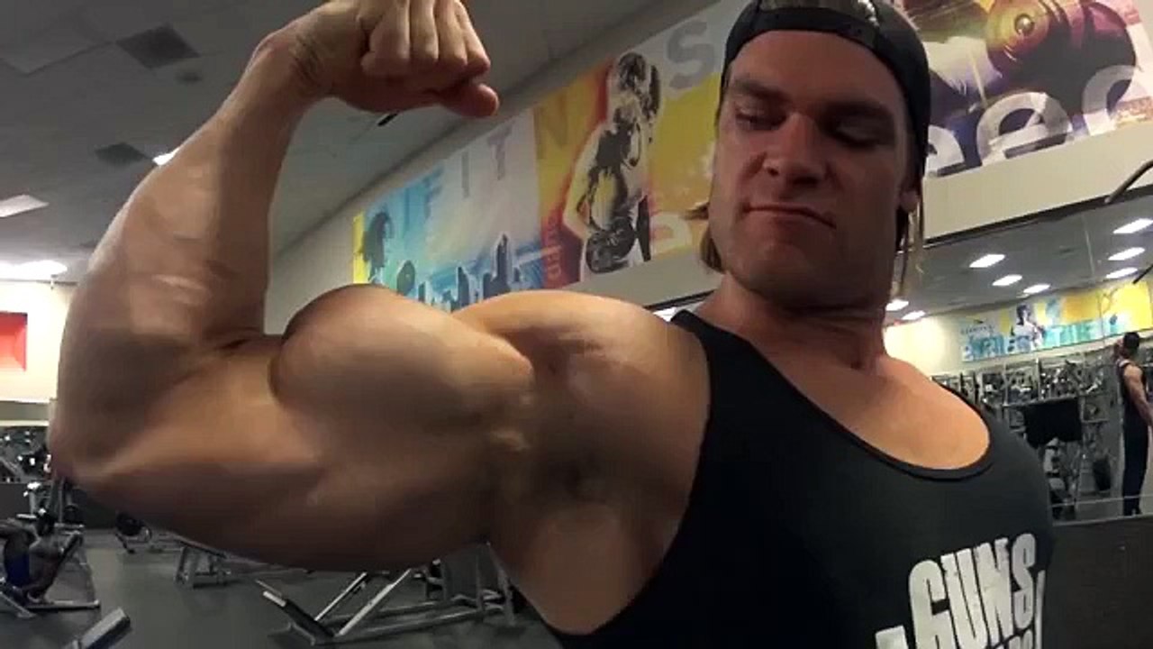 3 Easy Tips for Building Big Biceps Fast