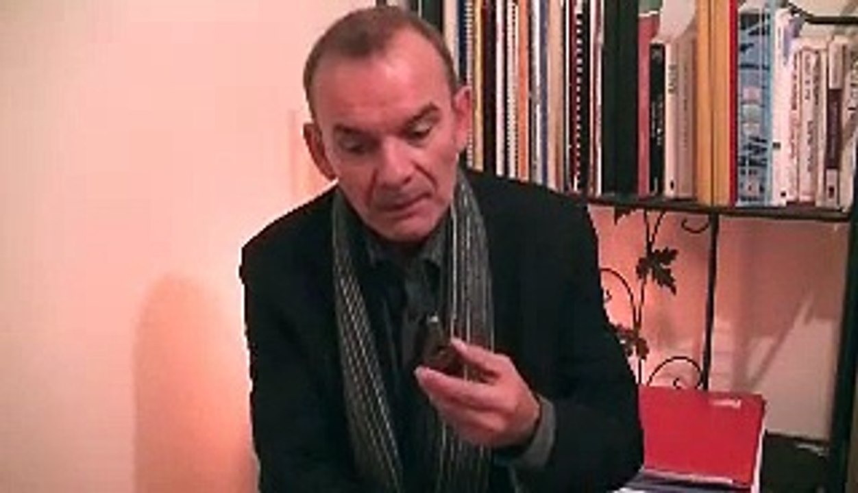 Casses toi pauv' con !